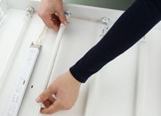 ¿Cómo instalar un tubo LED T5?